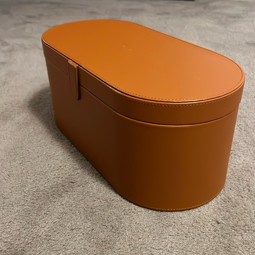 Dyson storage box